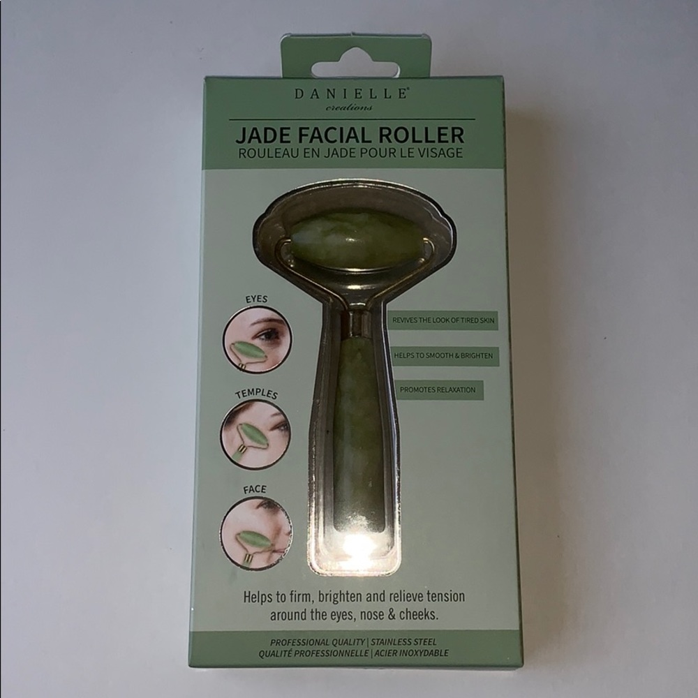💕SOLD💕 Jade Facial Roller - Picture 1 of 3
